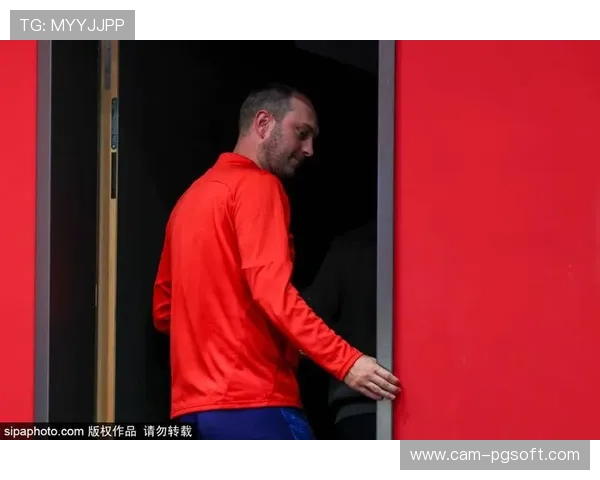 门兴新体育总监鲁文·施耐德上任，面临重建重任