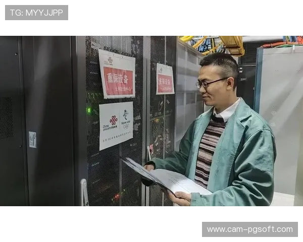 场边战术通讯设备，教练球员沟通优化