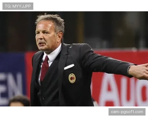 “足球战术大师”课程在米兰大学开讲，吸引众多学生了解意甲战术演变