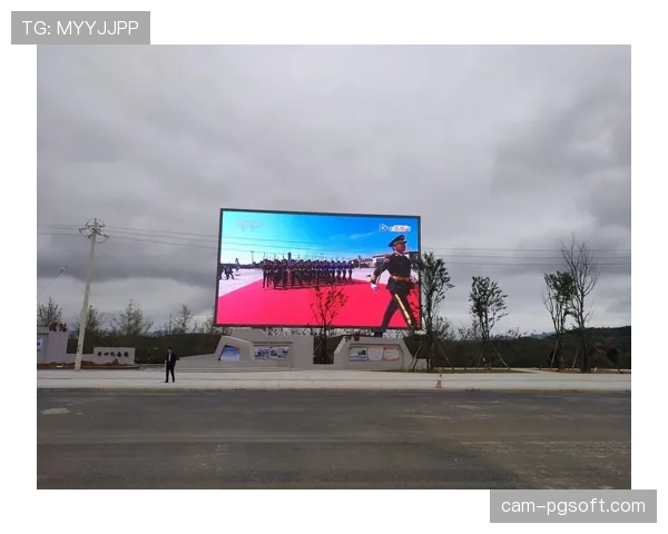 伯纳乌西侧广告板结构拆除，为LED环屏安装做准备